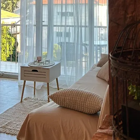 Amber Apartment Split