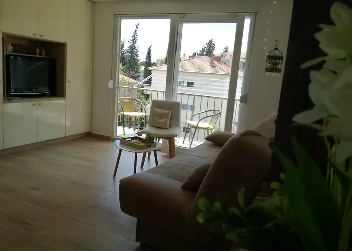Amber Apartman *