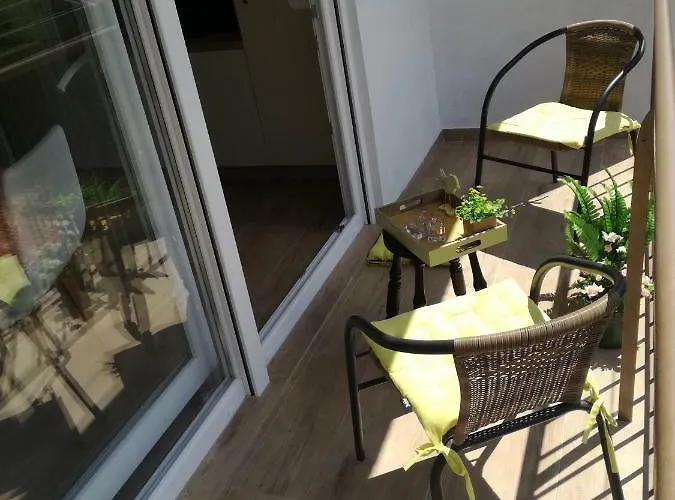 Amber Apartman *